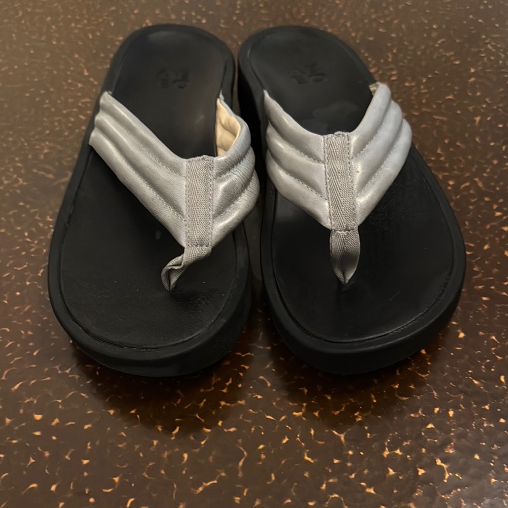 Abeo Black and Silver Women's Sandals